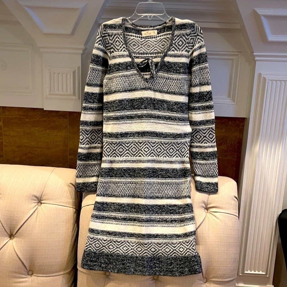 K: Hollister Gray/Cream Stripe Cotton Sweater Dress Women’s M